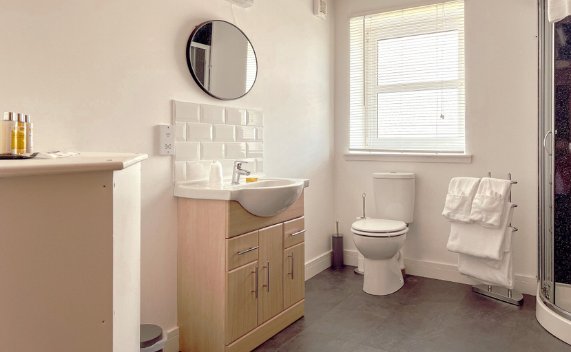 Bathroom 3, Loch Ness Gate House Apartments, Highland