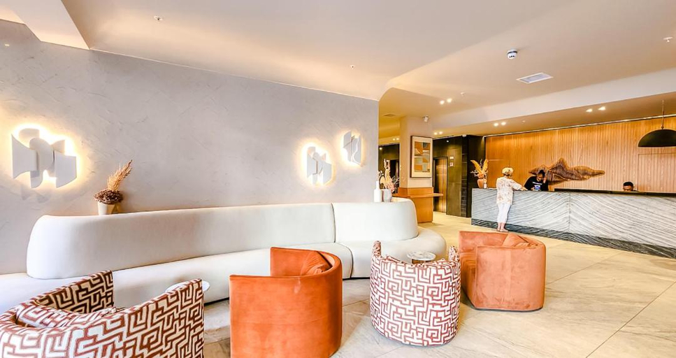 Public Area 2, Newlands Peak - Elegance, City of Cape Town