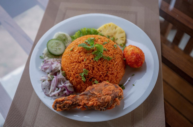 Food & Drinks 5, Dowa Elegance Resort, Ella