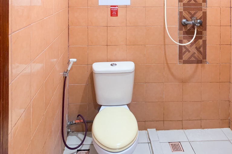 Bathroom 3, RedDoorz Near Stasiun Tanjung Karang Lampung, Bandar Lampung