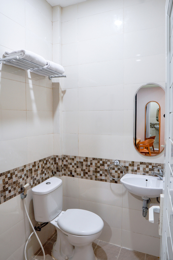 Bathroom 5, Ardiana Suite Hotel By Sajiwa, Purworejo