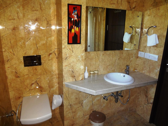 Bathroom 22