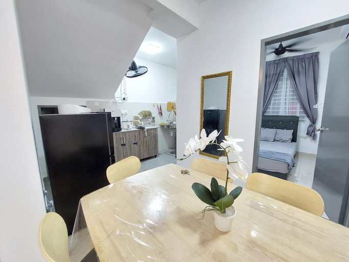Others 5, Amir Homestay Nilai, Seremban