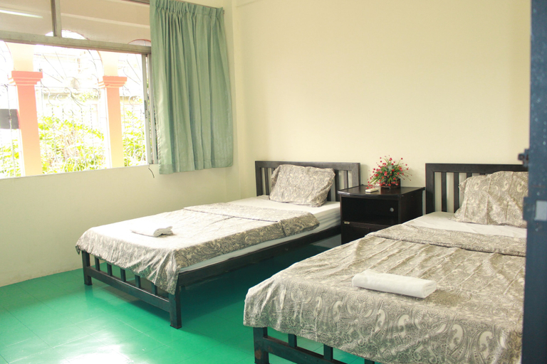 Bedroom 5, LZ Hostel, Khlong San