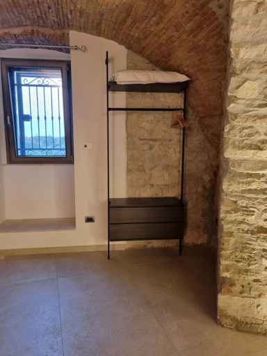 Others 5, Suite D'AVALOS, Potenza