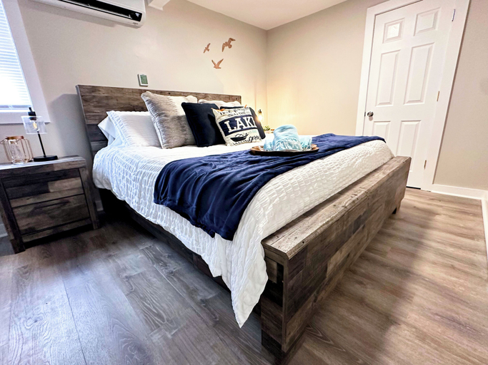 Bedroom 2, Saratoga Lakeside Retreat, Saratoga