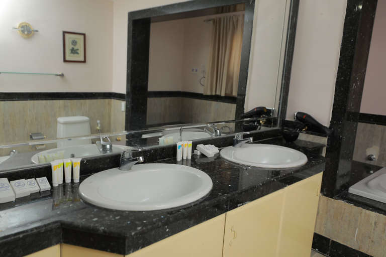 Bathroom 5, Aziz Egypt Pyramids Hotel, Al-Ahram
