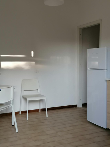 Others 5, appartamento Modi, Pistoia