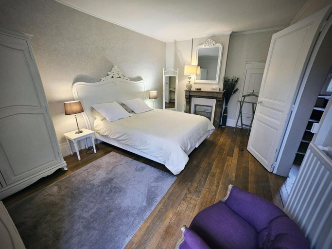 Bedroom 5, Le Corrigot, Marne