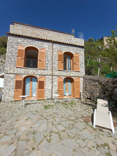 Exterior view 4, Casa Vacanze Agape, Salerno