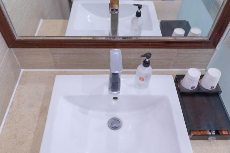 Bathroom 4, YeNanning East Railway Station Jiuquwan Hot Spring), Nanning