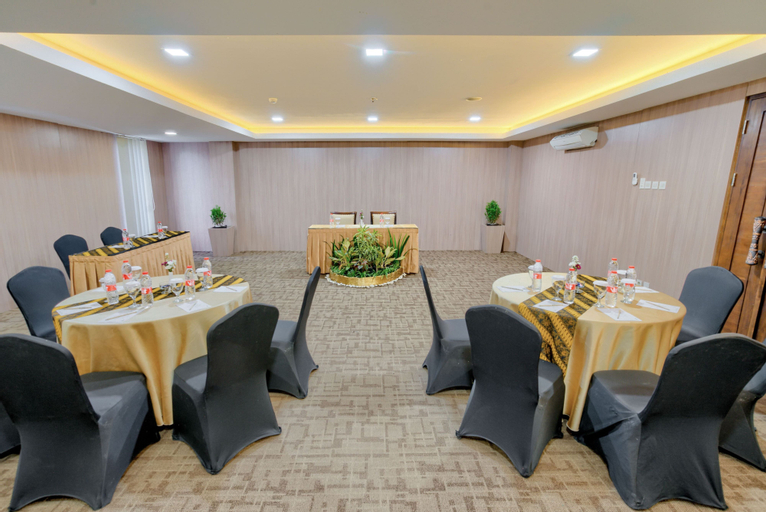 Business Facilities 30