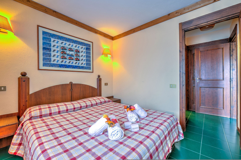 Room 4, Grange Hike Ski - 38D Sestriere, Torino