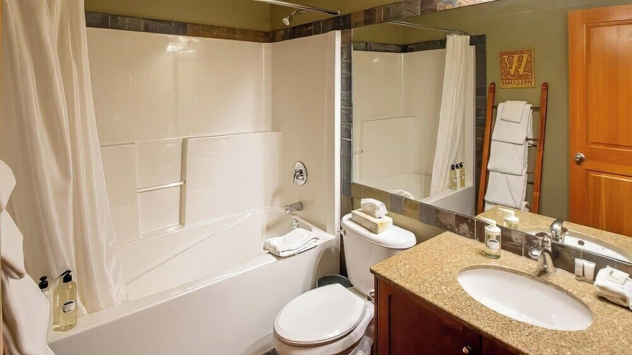 Others 5, Pinnacle Ridge Chalets by Fernie Lodging, East Kootenay