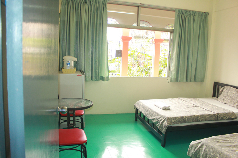 Bedroom 3, LZ Hostel, Khlong San