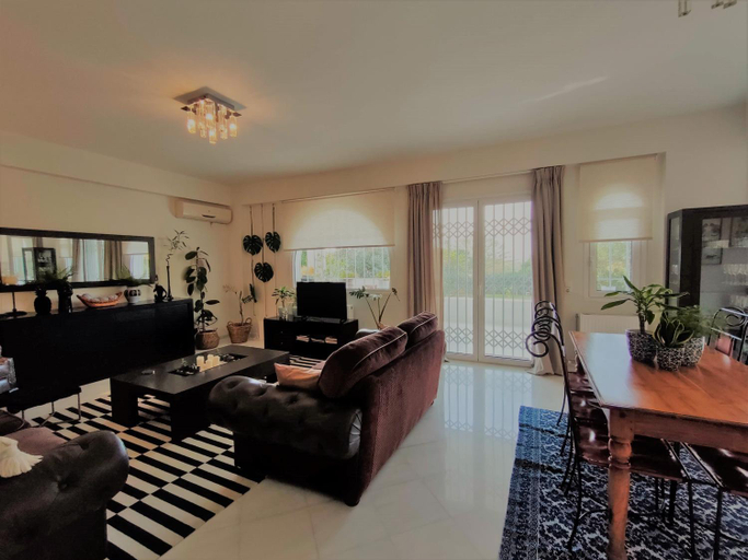 Others 4, Luxury Garden Apartment Glyfada, Attica