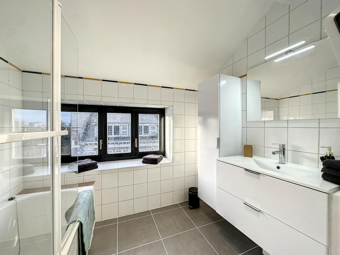 Bathroom 6