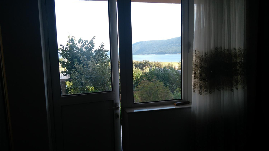Others 4, Аирови, Velingrad