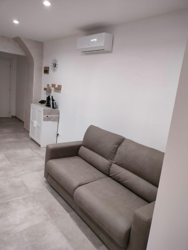 Others 4, MIA GUEST ROOM, Bari
