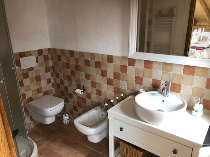 Bedroom 2, Ca di Pippo "Tasso" appartamento ristrutturato, Savona
