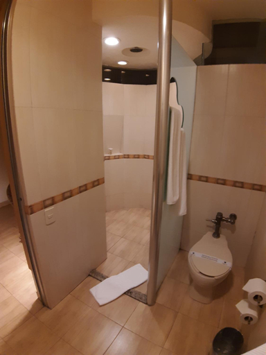Bathroom 2, AUTO HOTEL LEGARIA, Tultitlán