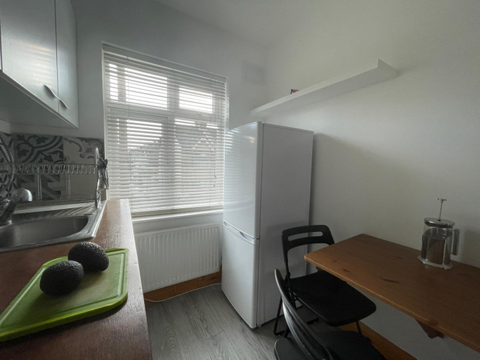 Others 5, Entire house floor perfect for couples & freelancers - available for single too, London