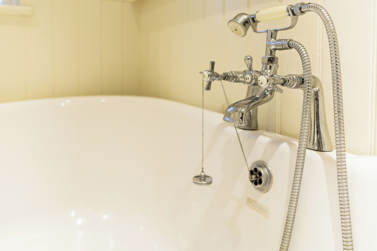Bathroom 3, Honeypot Cottage-Lovely Bolthole in Stow, Gloucestershire