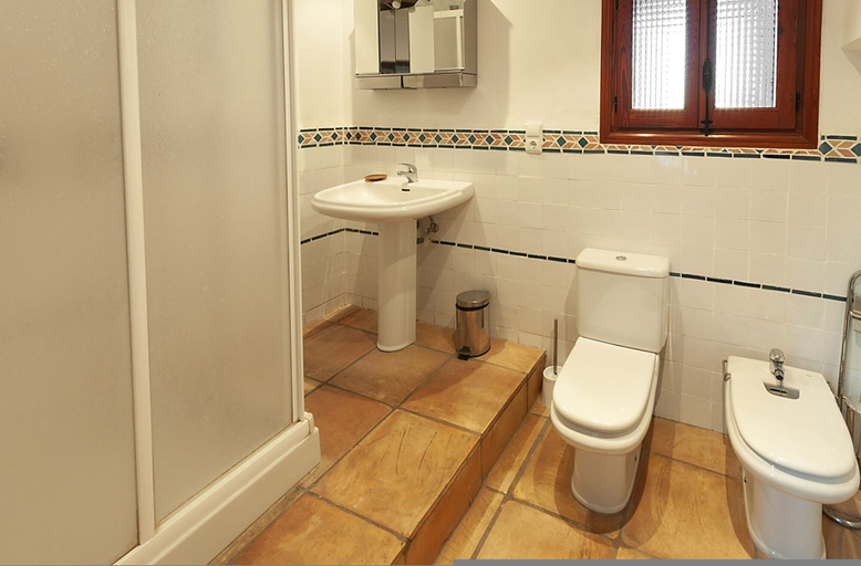 Room 3, Casabra in Ador With 5 Bedrooms and 3 Bathrooms, Valencia