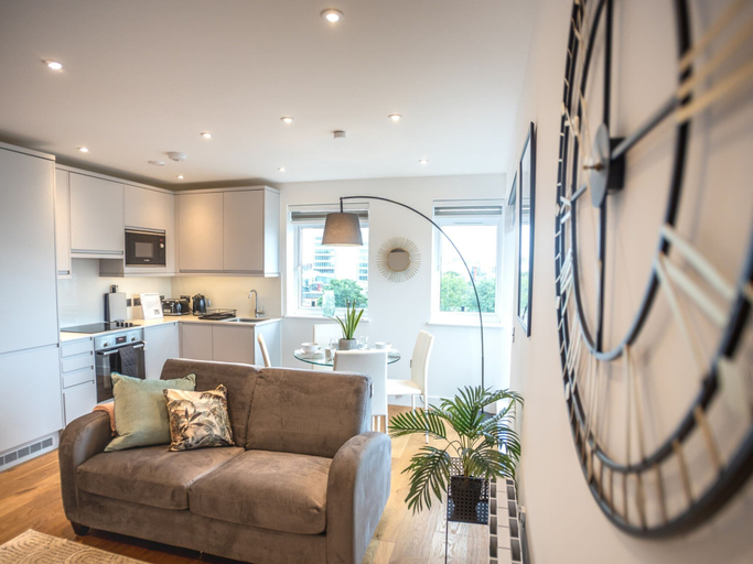 Private kitchen 2, Windsor Castle, 1 Bedroom Apartment by Belvilla, Slough