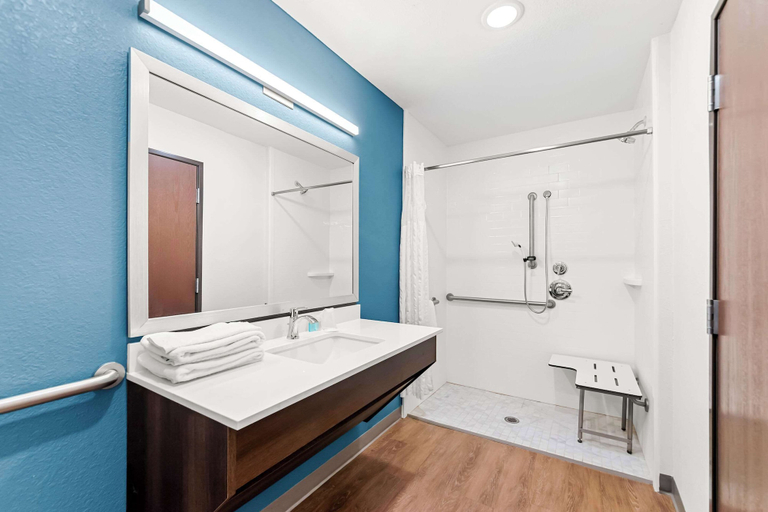 Bathroom 4, WoodSpring Suites Hudson Port Richey, Pasco