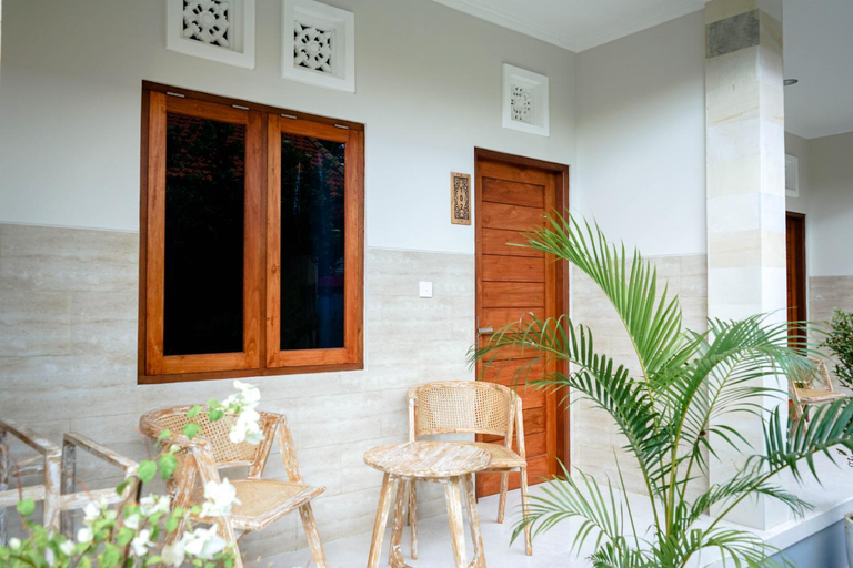 Others 2, Adhi Homestay, Badung