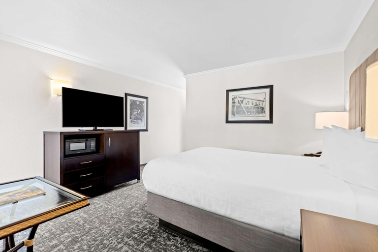 Bedroom 14