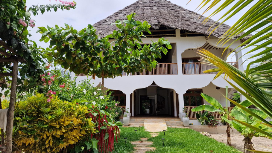 Others 3, Bantu Home, Kusini