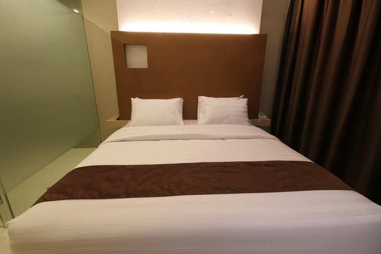 OS Hotel Airport Batam - Tap to explore photos