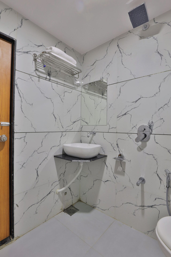 Bathroom 4, Hotel Viva Inn, Ahmadabad