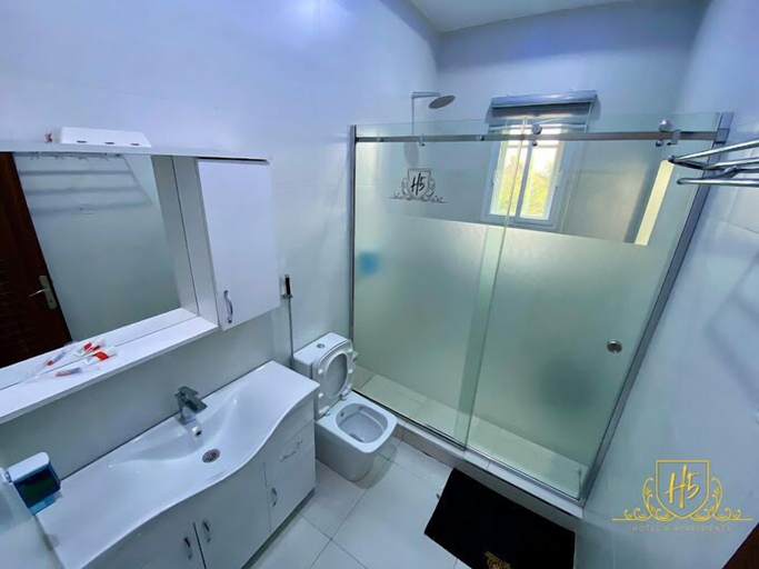 Bathroom, Villa Toscana Hotels, Enugu North