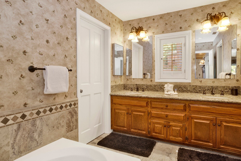 Bathroom 3, Cove Lakefront Chalet #2098, San Bernardino
