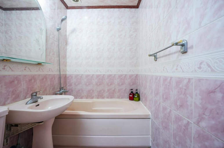 Bathroom 5, Busan Daeyeondong K, Nam