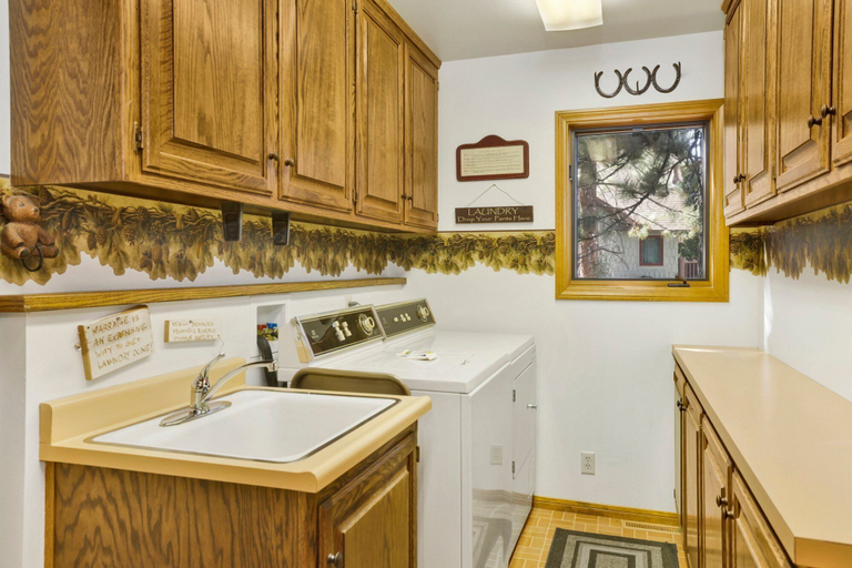 Others 5, Cove Lakefront Chalet #2098, San Bernardino