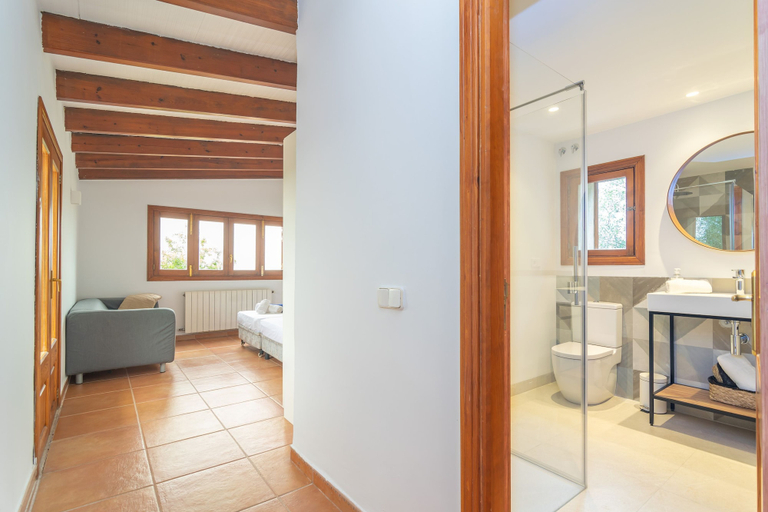 Room 5, Saran in Llucmajor With 3 Bedrooms and 3 Bathrooms, Baleares