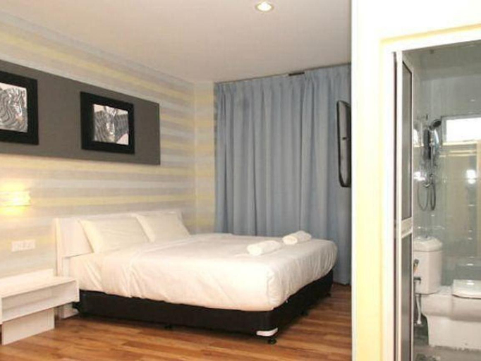 Bedroom 16