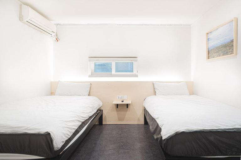 Others 3, KOTARO HOUSE, Mapo