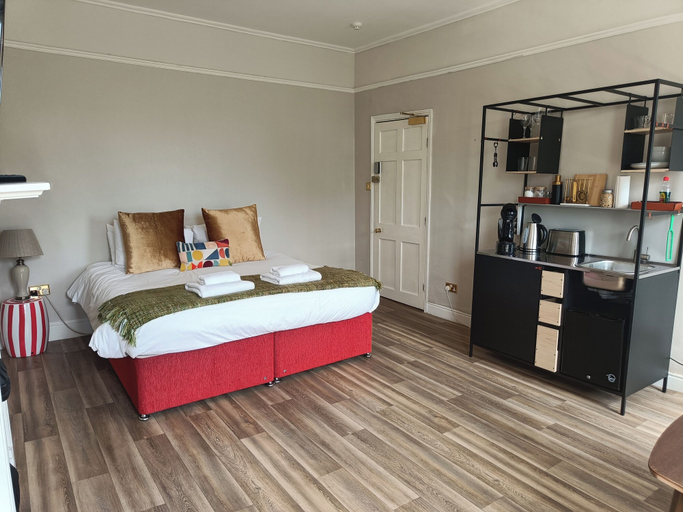 Bedroom 2, Rooms on The Prom, Gloucestershire