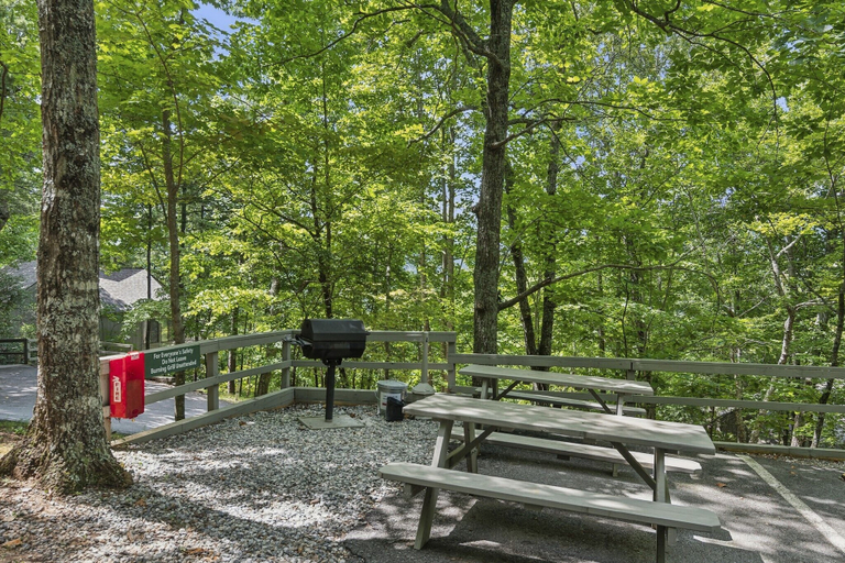 Others 5, Petit Crest Villas, Pickens