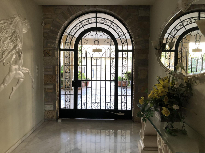 Others 3, Luxury Garden Apartment Glyfada, Attica