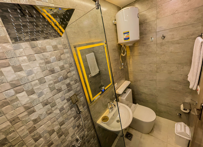 Bathroom 8