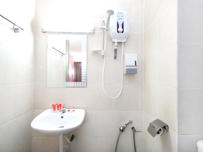 Bathroom 4, Hotel O Midah Inn Puchong, Puchong