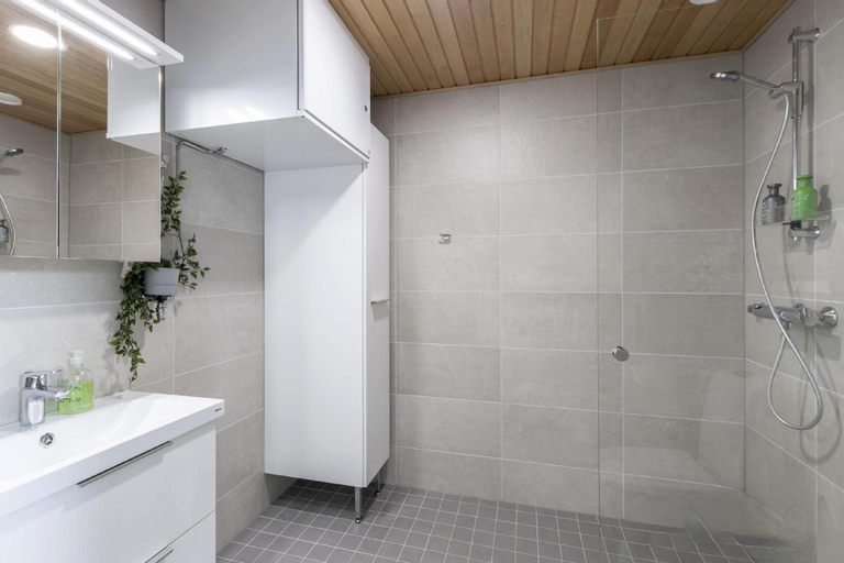 Bedroom 3, Beautiful Modern City Apartment, North Savonia