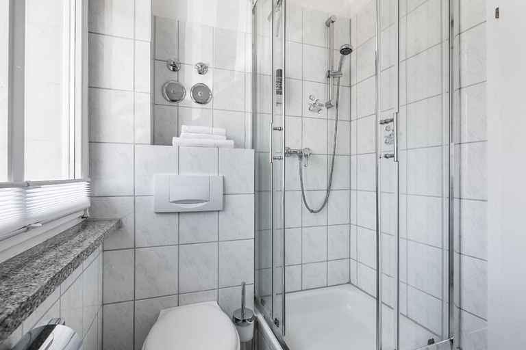 Bathroom 5, Fewo Rosenhof TW 112, Rostock