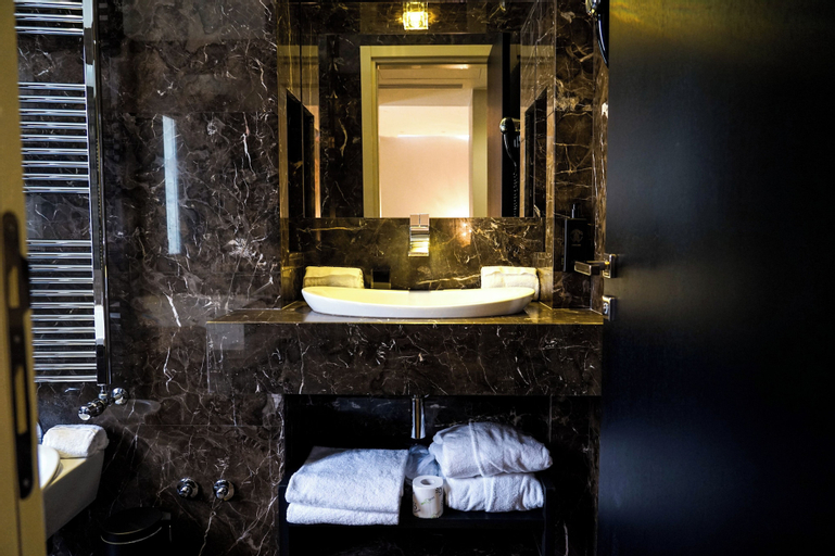 Bathroom 3